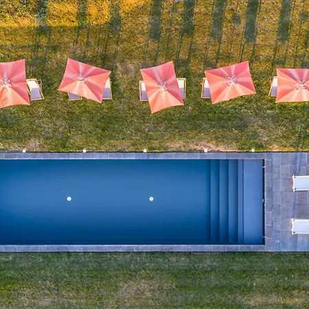 Beautiful House With View And Swiming Pool Bardou